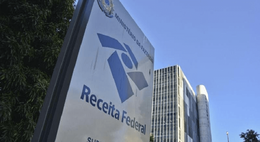 Banner de capa da notícia Sem realização de concurso, Receita Federal tem mais de 21 mil cargos vagos 
