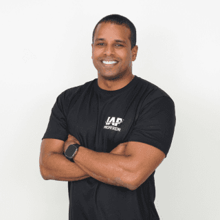 Foto do professor Sandresson Menezes